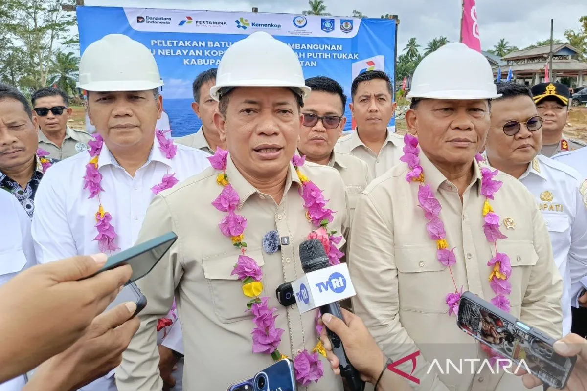 Menkop Tegaskan Penambang Timah Dilarang Beli BBM di SPBU Nelayan