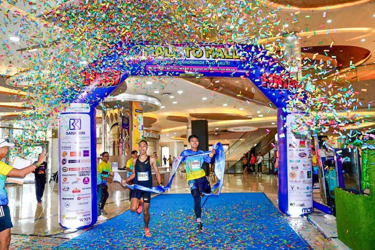 Lomba Lari Vertikal di Dua Mal Bekasi Jadi Sorotan Warga