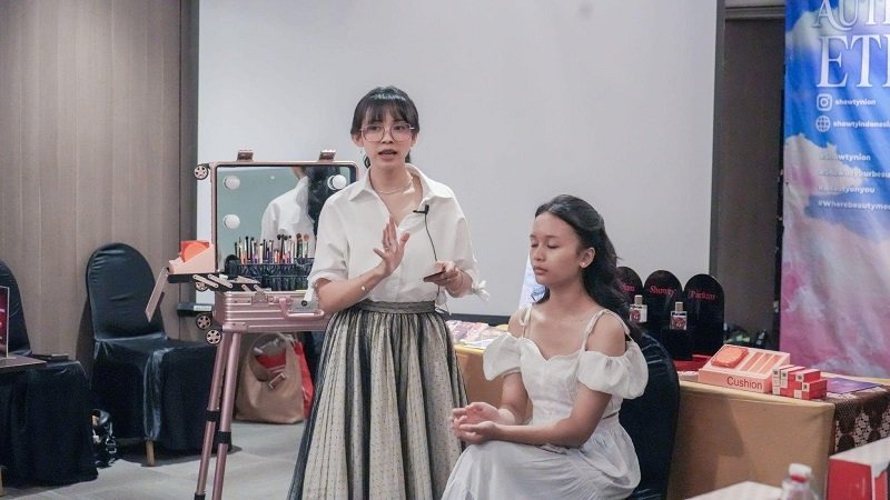 Viral di Media Sosial, Inilah Alasan Produk Showty Jadi Favorit MUA dan Influencer