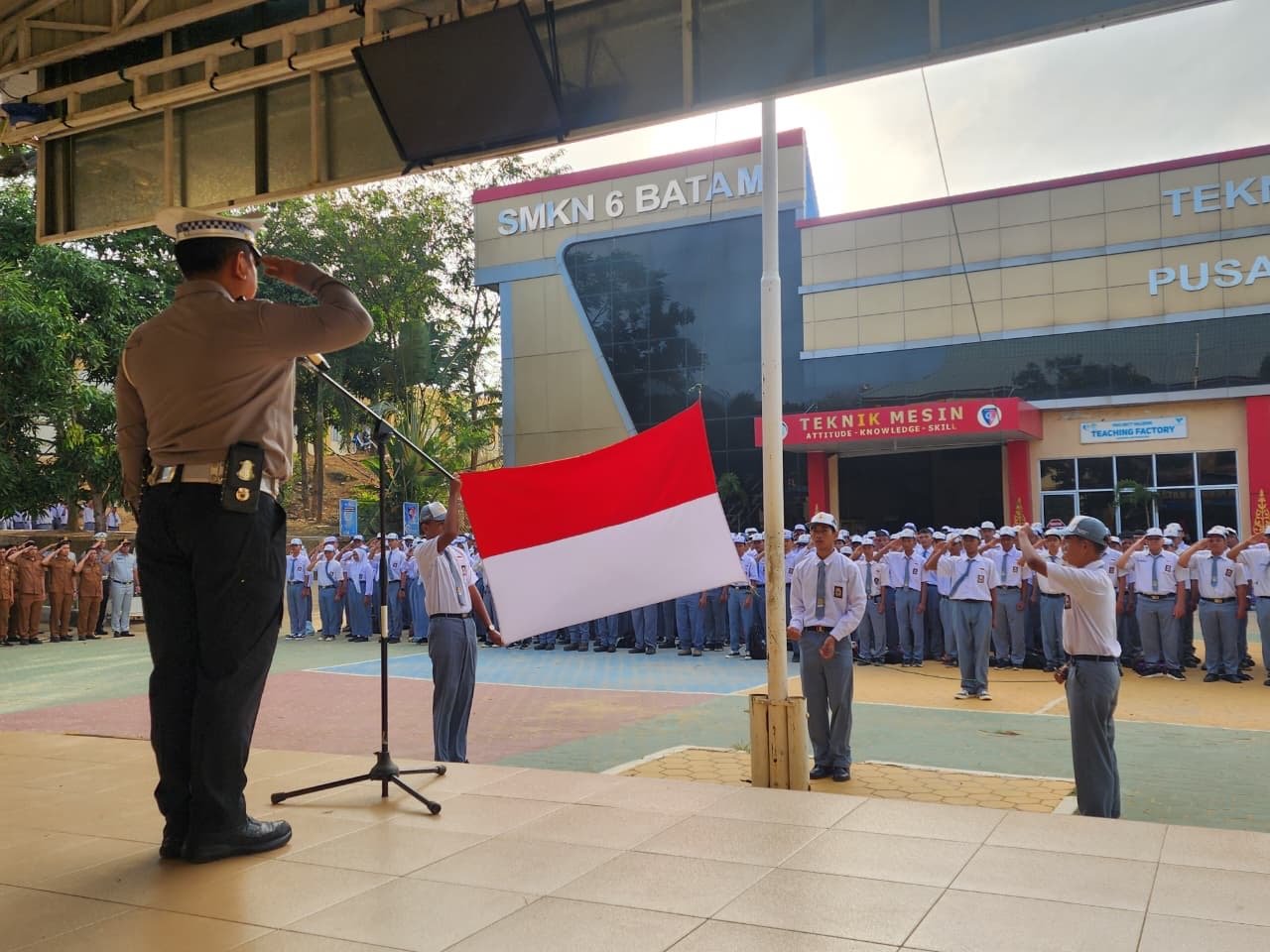 Tekan Kecelakaan Wilayah Industri Nongsa, Jasa Raharja dan Polda Kepri Gelar Program Apel Bersama dan Sosialisasi Keselamatan Lalin di SMKN 6 Kota Batam
