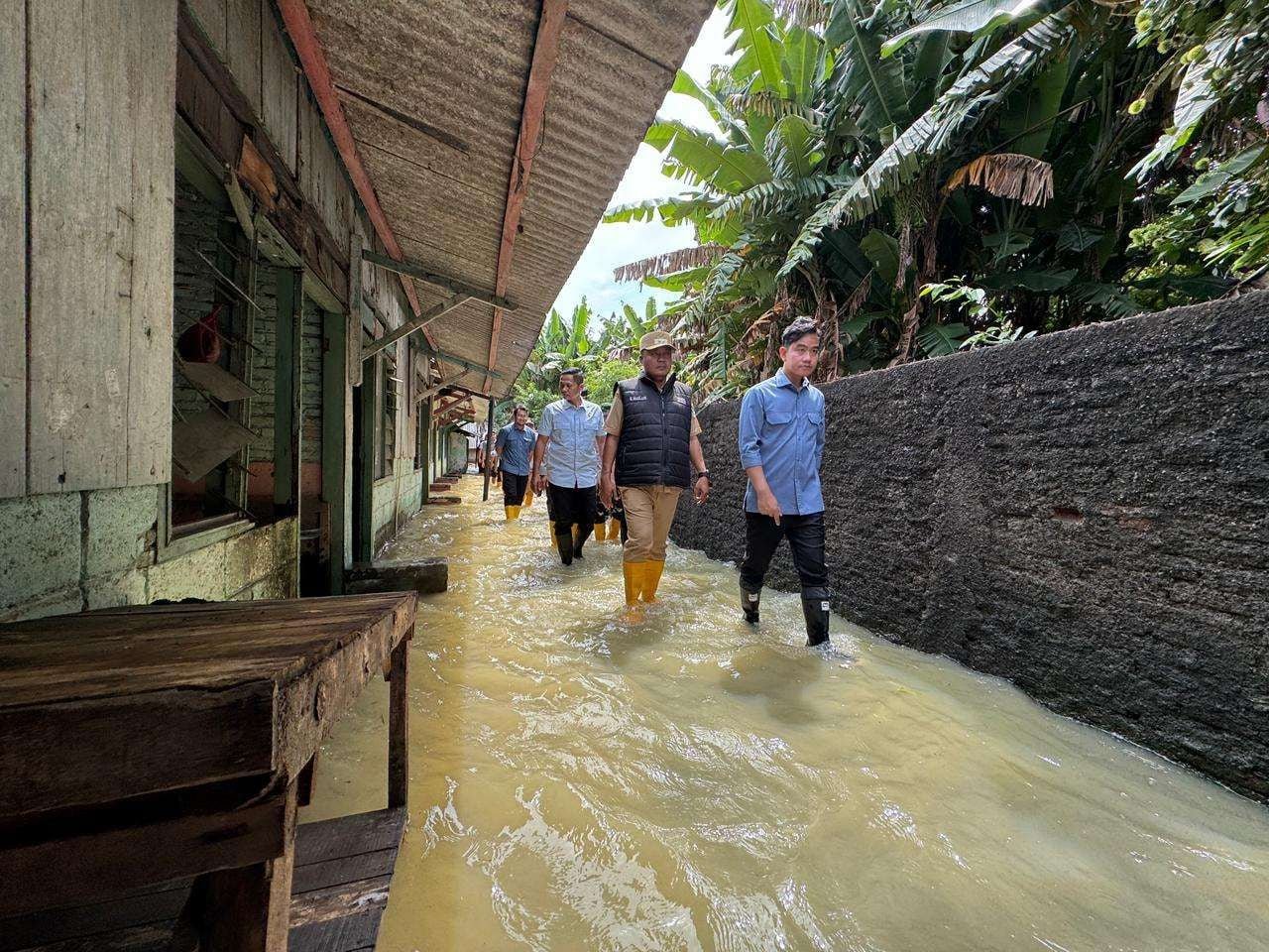 Wapres Tinjau Banjir Karawang, Prioritaskan Kesehatan dan Keselamatan Warga