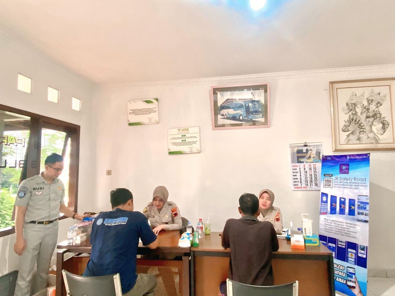 Jasa Raharja Jawa Tengah Gelar Pengobatan Gratis Bagi Kru PO Safari