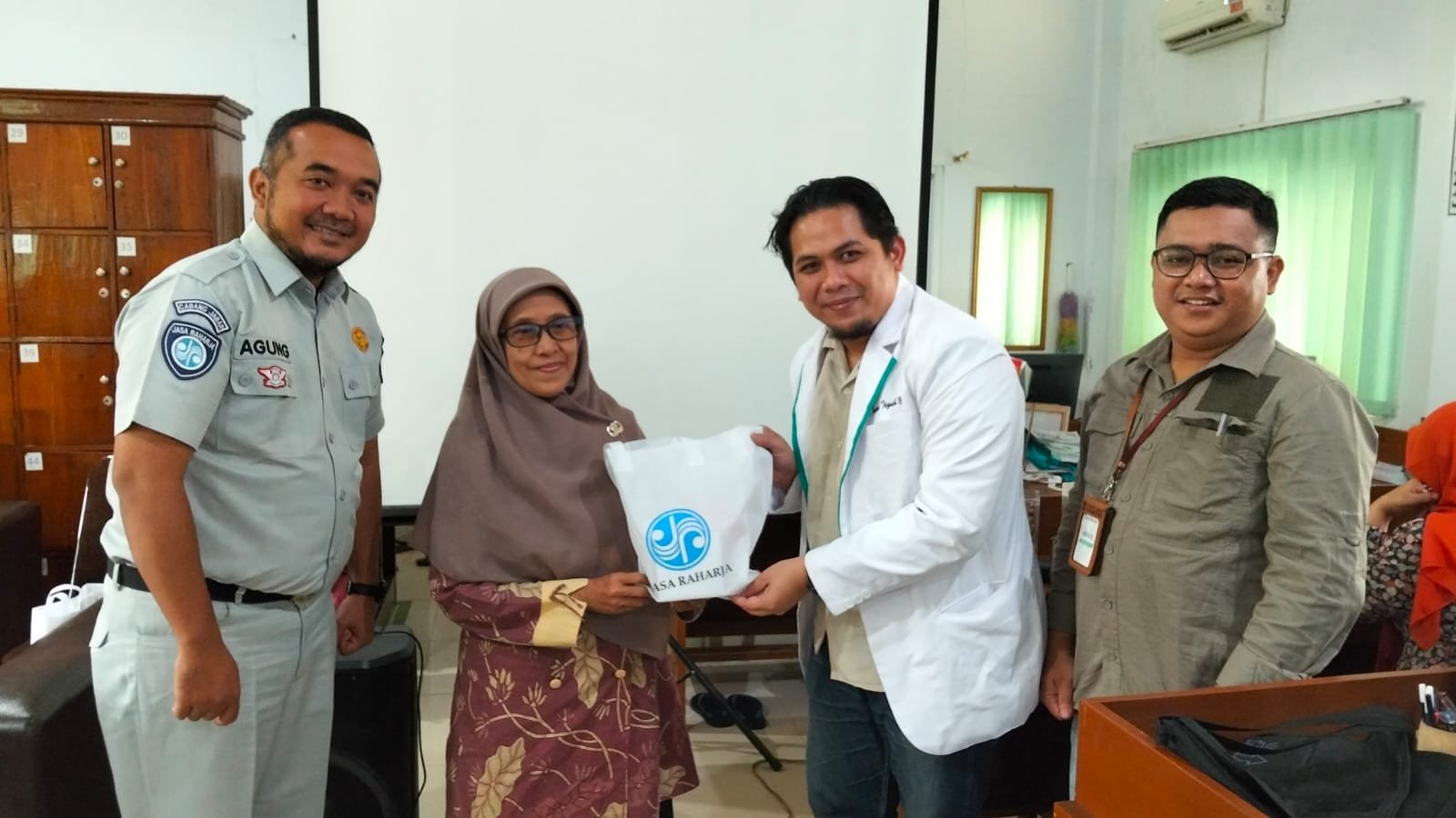 Sinergi Jasa Raharja dan RS Hamori Bekali Guru SMKN 1 Subang Keterampilan Pertolongan Pertama Gawat Darurat