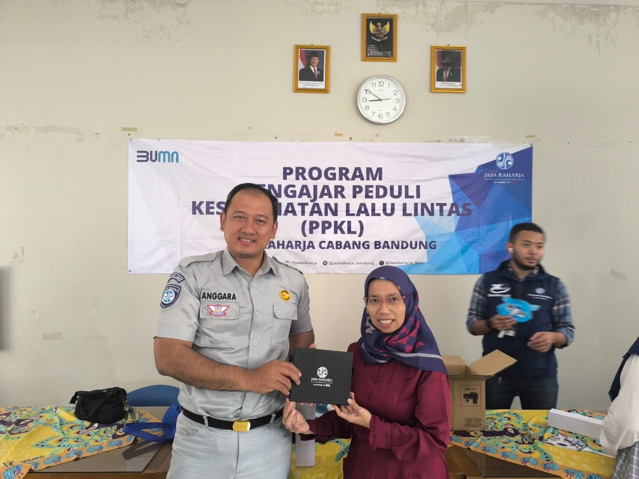 Jasa Raharja Bandung Kurangi Angka Kecelakaan Lalu Lintas Lewat Program PPKL di SMAN 10 Bandung