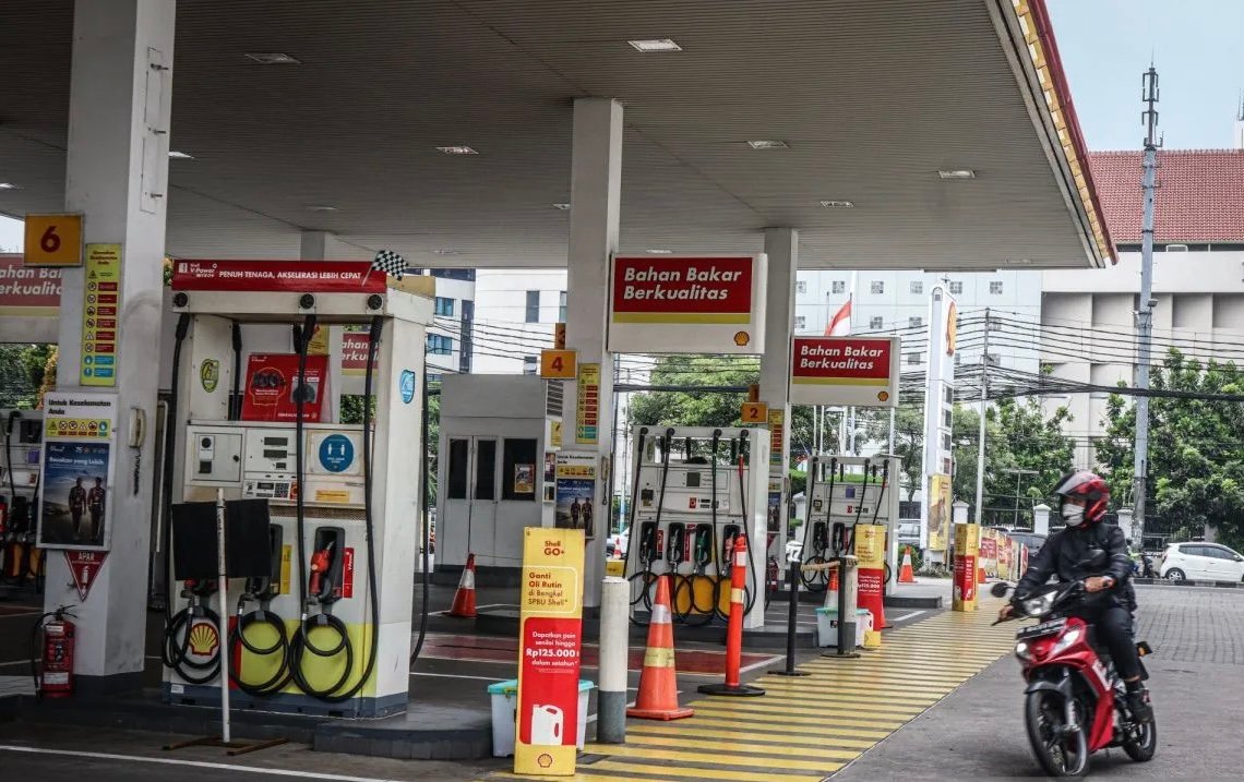 Harga BBM Shell 1 Februari: Turun Jadi Rp12.050 per Liter