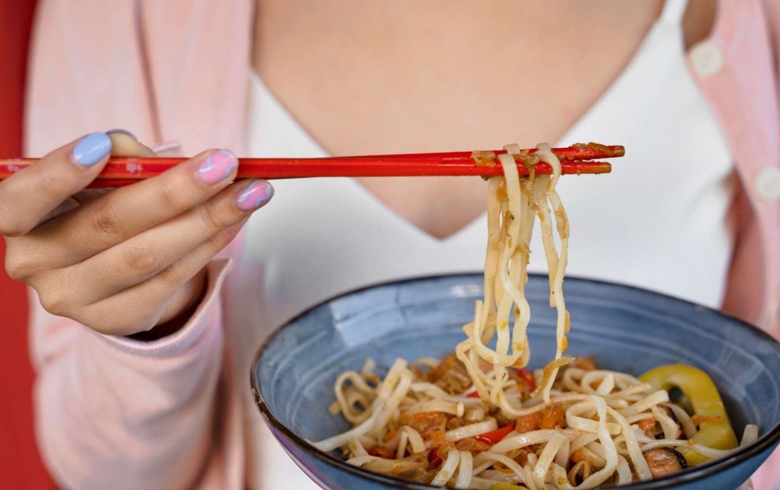 Mengenal Filosofi Mie Panjang Umur: Hidangan Ikonik Penuh Makna di Tradisi Imlek