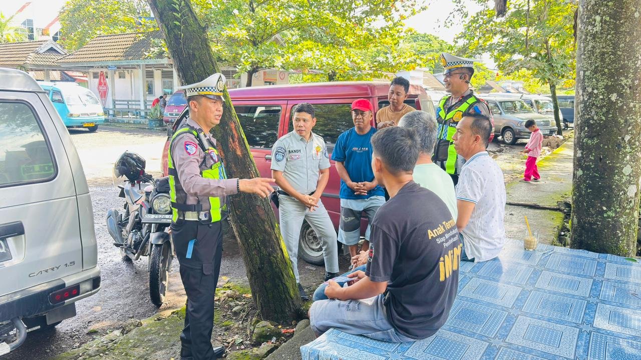 Dukung Operasi Keselamatan Pallawa 2026, Jasa Raharja Cabang Parepare Bersama Satlantas Polres Barru Laksanakan Sosialisasi di Terminal Kabupaten Barru