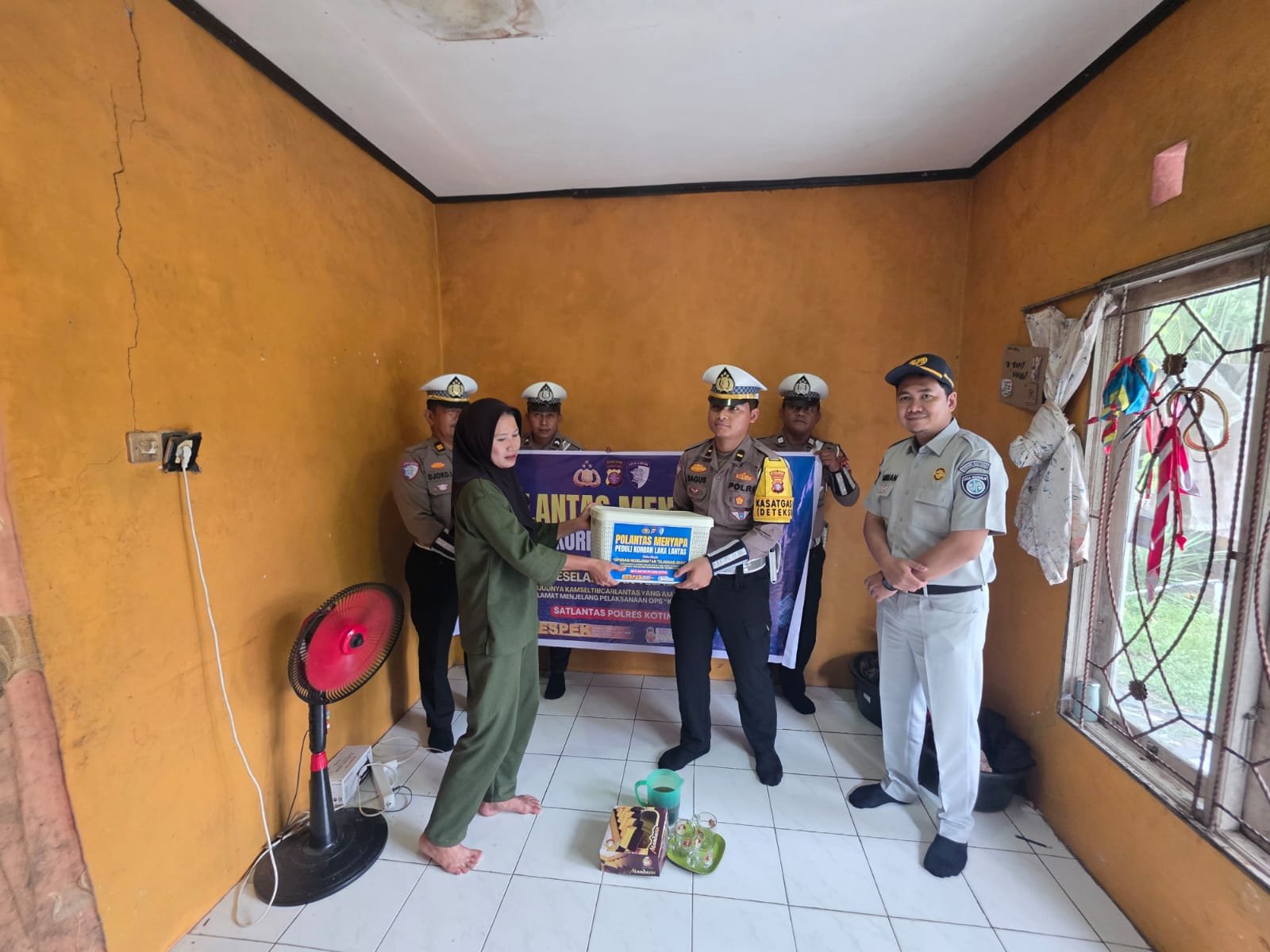 Jasa Raharja Kalteng dan Satlantas Kotim Laksanakan Polantas Menyapa untuk Korban Kecelakaan Lalu Lintas