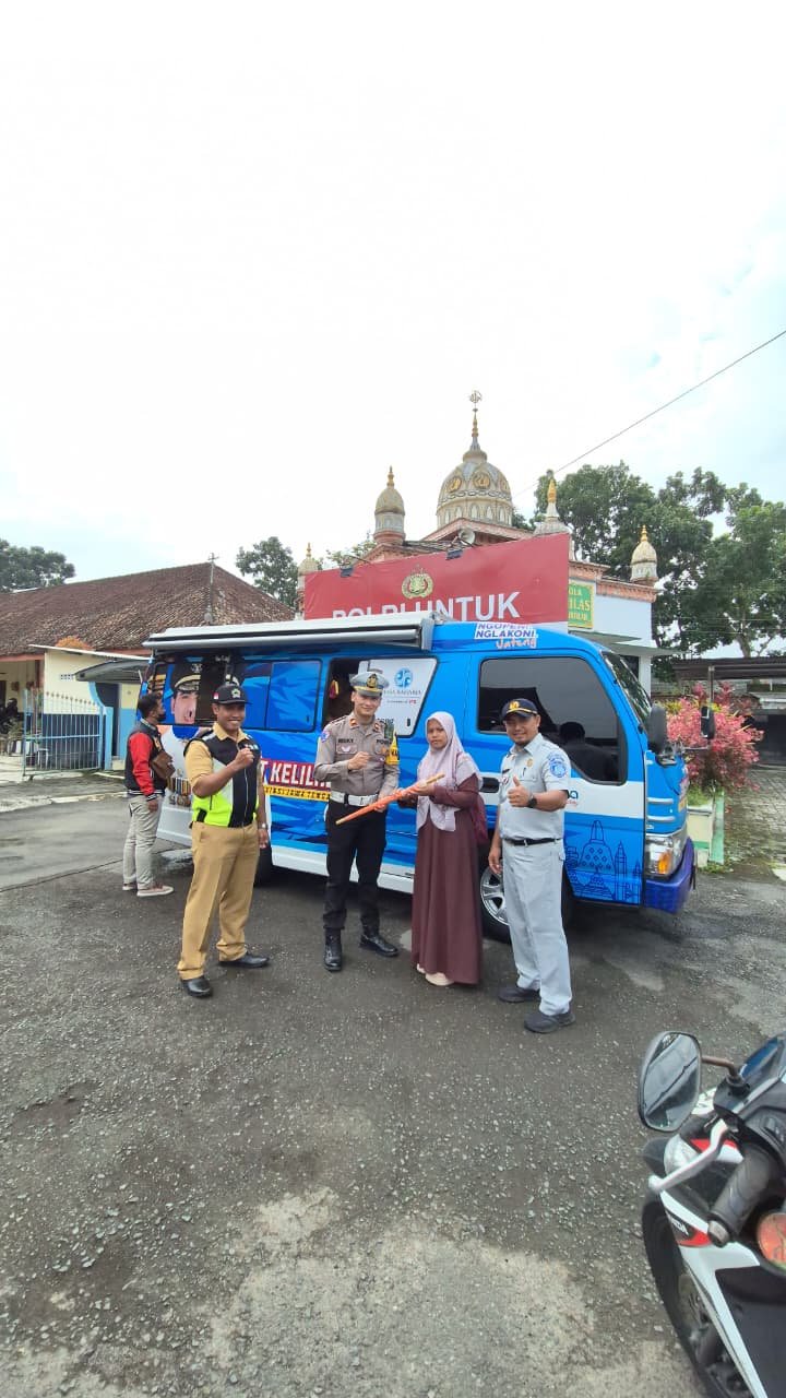 Jasa Raharja Magelang dan Tim Pembina Samsat Mungkid Jaring Pelanggar di Muntilan