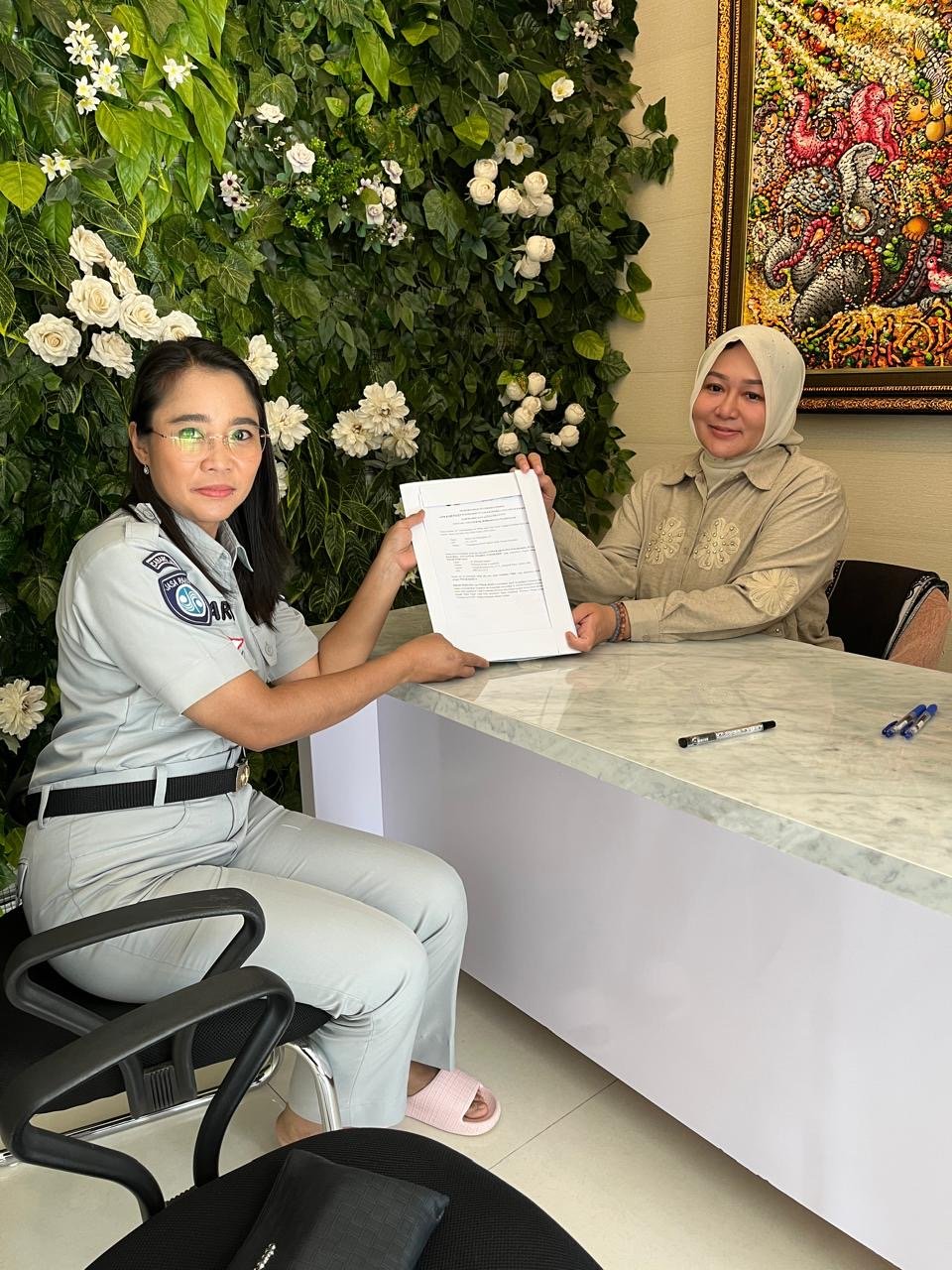 PJ Jasa Raharja Samsat Sukoharjo Teken MoU dengan Klinik Astaluna, Tambah Voucher Apresiasi bagi Wajib Pajak