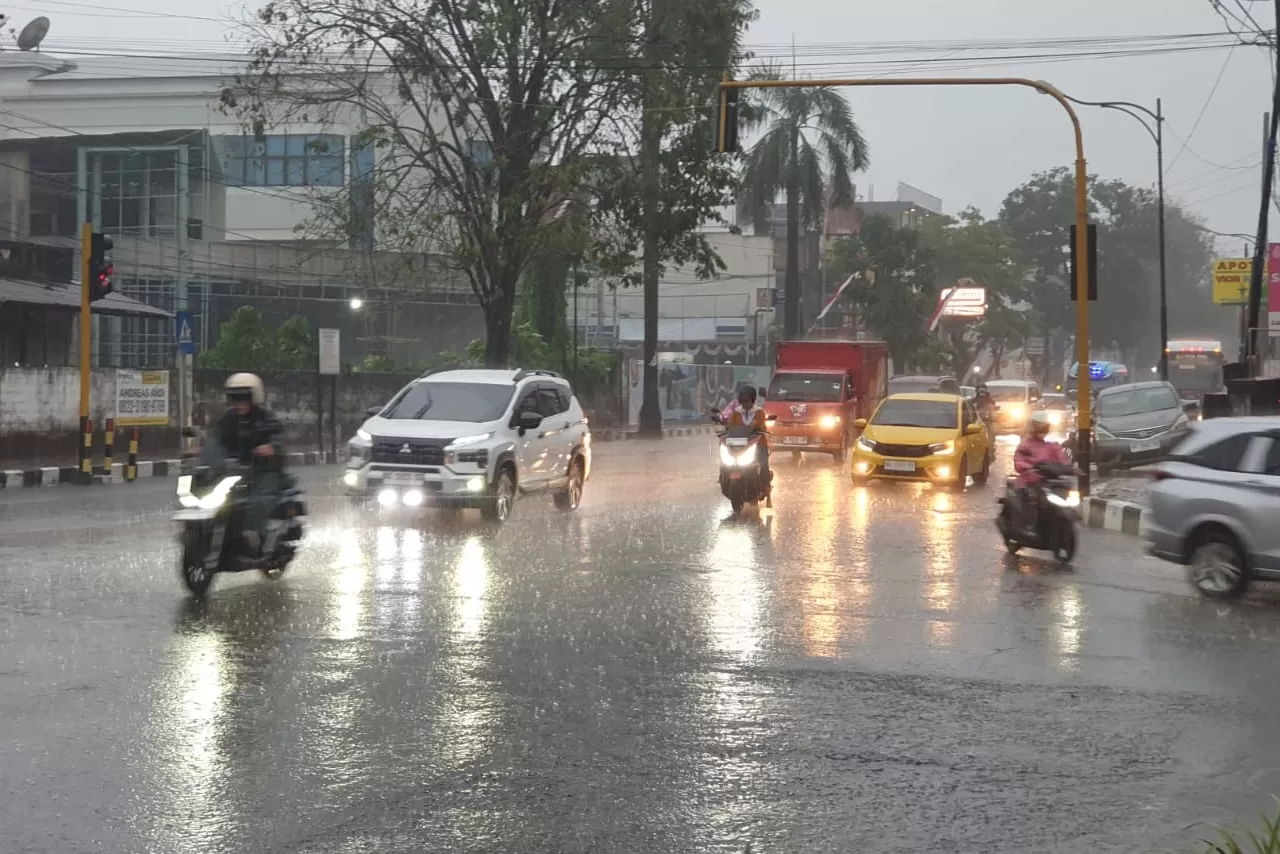 BMKG Prakirakan Sebagian Besar Wilayah Indonesia Diguyur Hujan Ringan Senin Ini