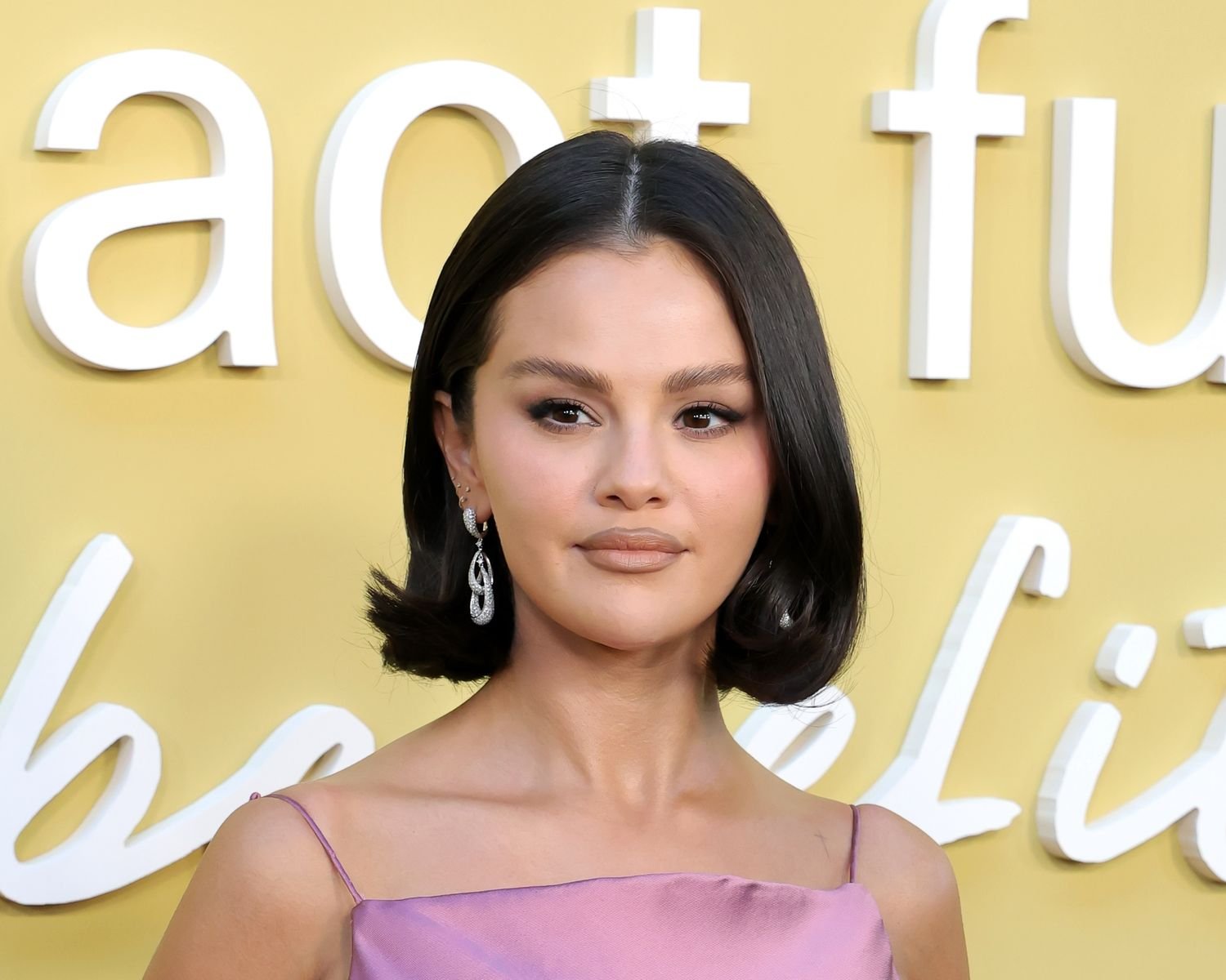 Selena Gomez Akui Lagu “Dorothea” Milik Taylor Swift Terinspirasi dari Dirinya