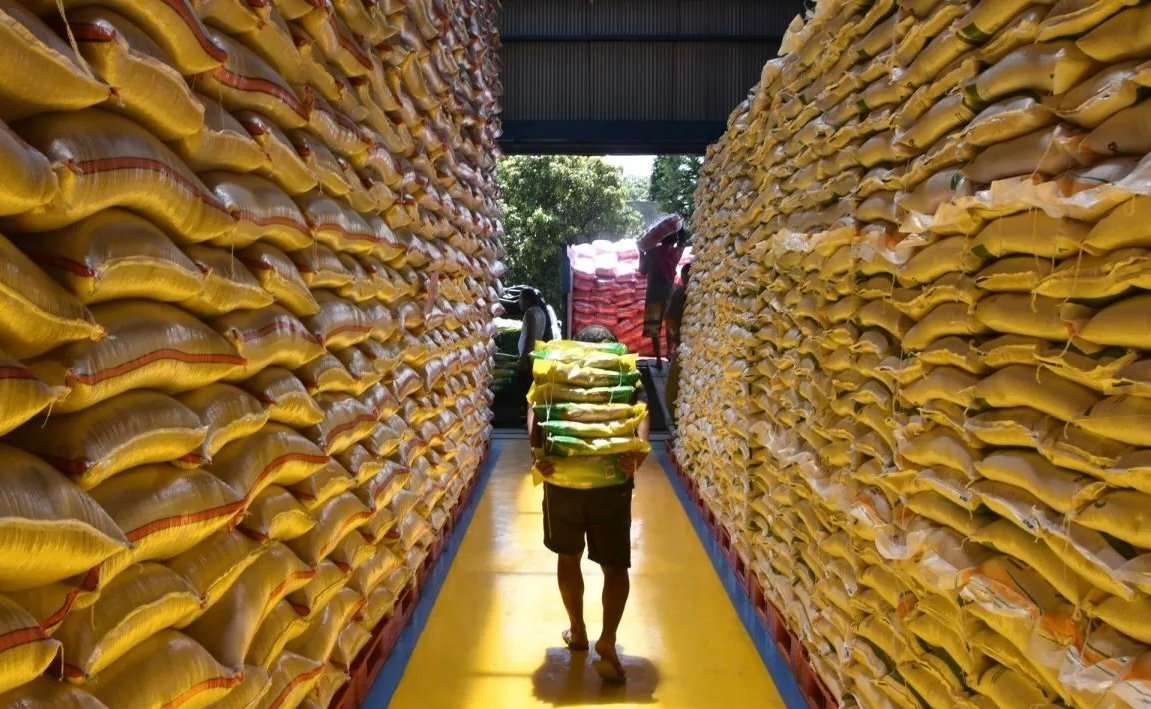 Mentan Pastikan Stok Beras Tembus 4 Juta Ton, Aman untuk Kebutuhan hingga Akhir Tahun