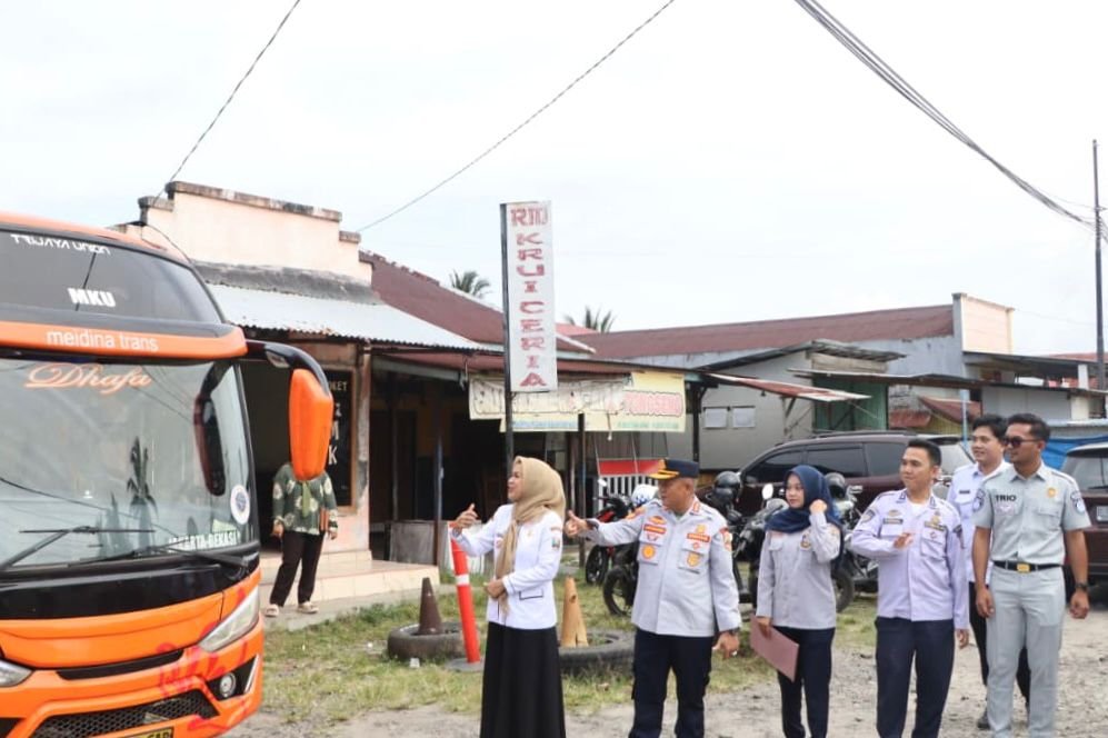 Ramp Check Armada Bus Lebaran 2026, Jasa Raharja bersama Dishub dan Satlantas Polres Pesisir Barat Pastikan Kelaikan Kendaraan
