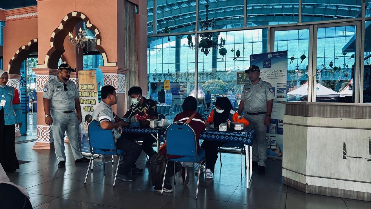 Gelar Pelayanan Kesehatan Gratis di Pelabuhan Bakauheni, Jasa Raharja Lampung Perkuat Perlindungan Pemudik