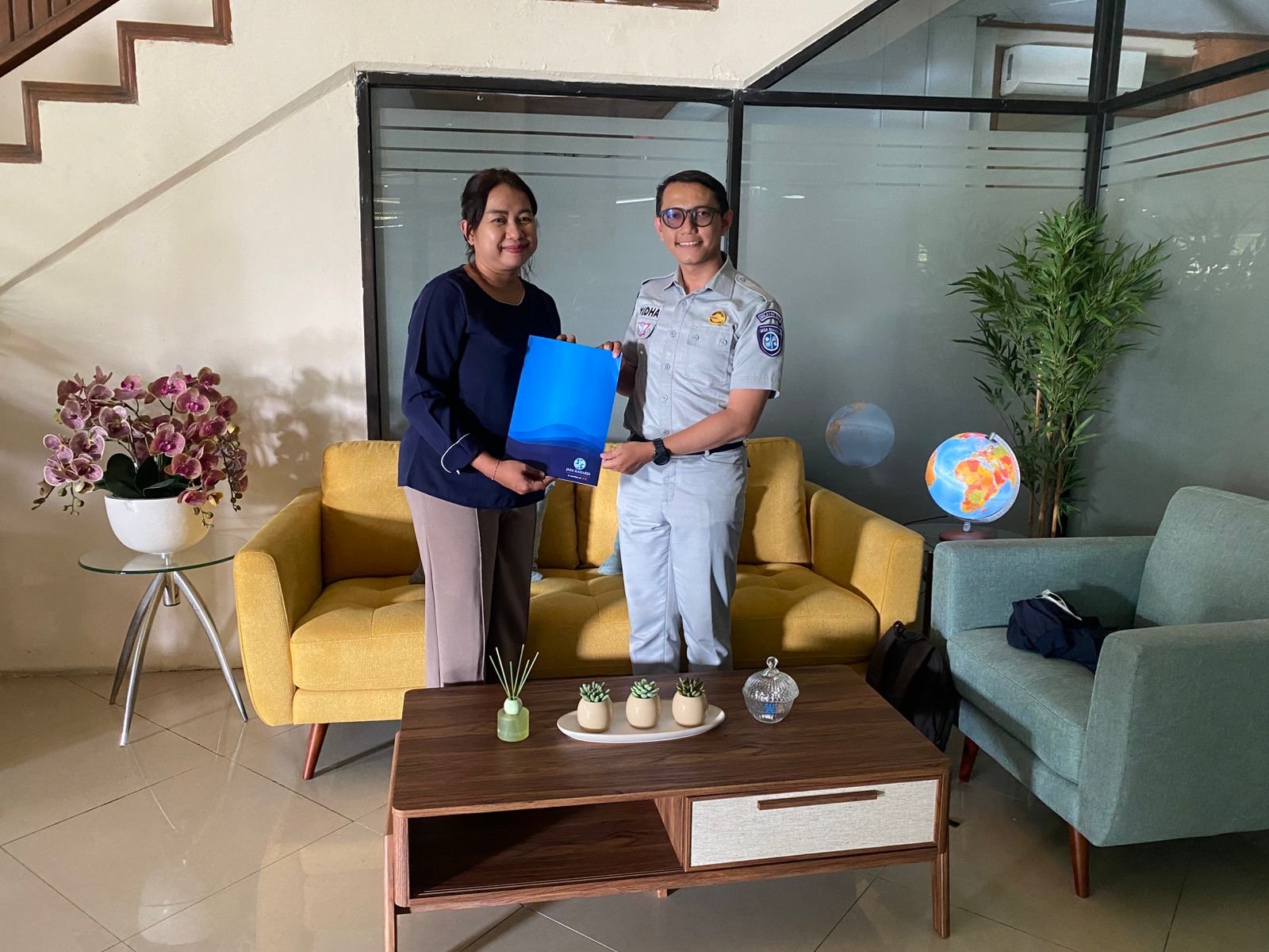 Jasa Raharja Bali Tingkatkan Sinergi Kemitraan Melalui Kegiatan DTD dan CRM ke Golden Kris Tours