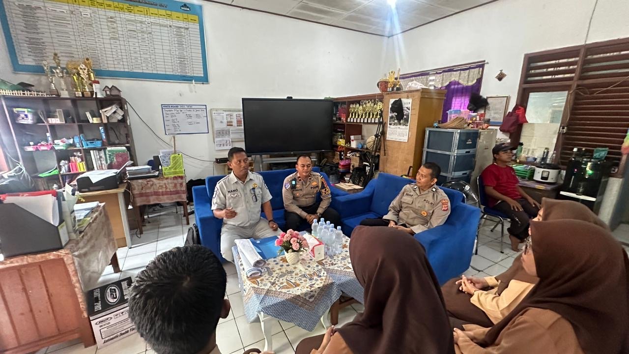 Jasa Raharja Purwakarta dan Polres Purwakarta Gelar PPKL di SMP SATAP Kembangkuning, Tekan Angka Kecelakaan Pelajar