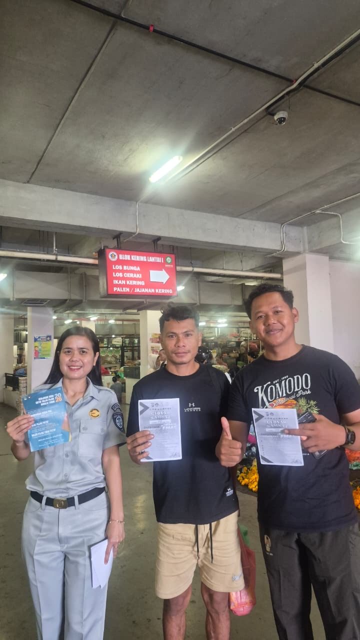 Jasa Raharja Singaraja Sosialisasikan Gebyar Samsat Berhadiah Emas di Pasar Banyuasri