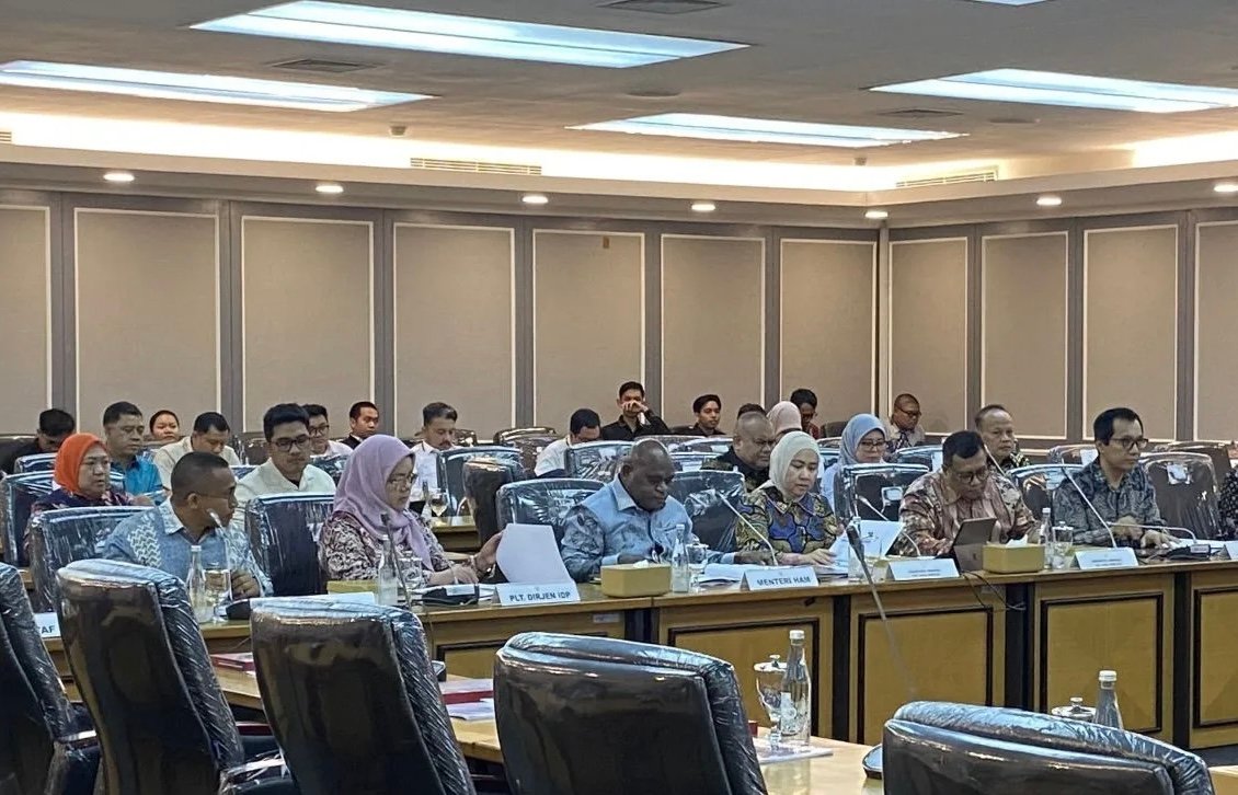 Komisi XIII DPR dan Menteri HAM Rapat Bahas Strategi Optimalisasi P5HAM Komisi XIII DPR dan Menteri HAM Rapat Bahas Strategi Optimalisasi P5HAM