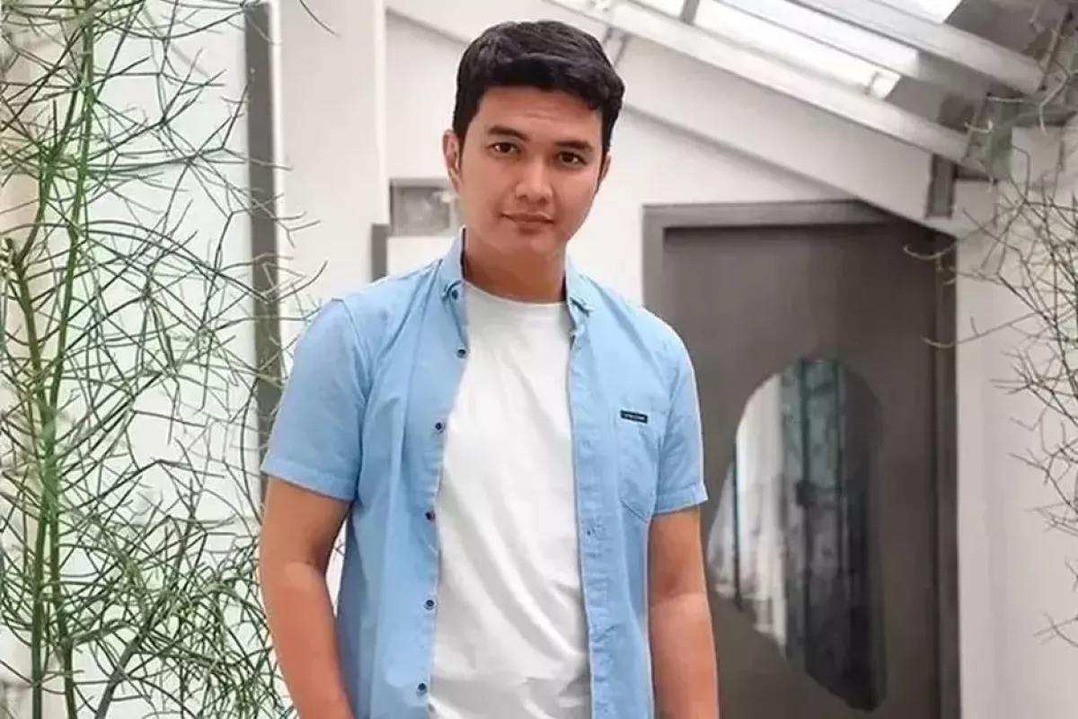 Aldi Taher Kewalahan! Dapat 10.000 Pesan WA Setelah Nomor Teleponnya Viral