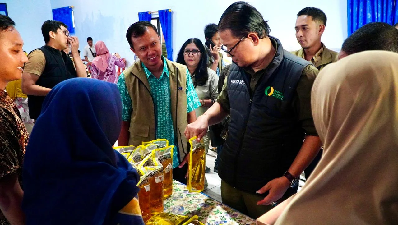Pastikan Tepat Sasaran, Bapanas Pantau Langsung Penyaluran Bantuan Pangan di Madiun