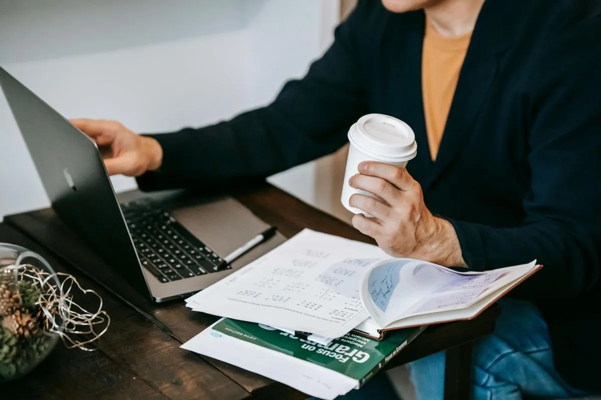 Terlalu Lama di Ruangan AC Ternyata Bisa Ganggu Metabolisme Tubuh