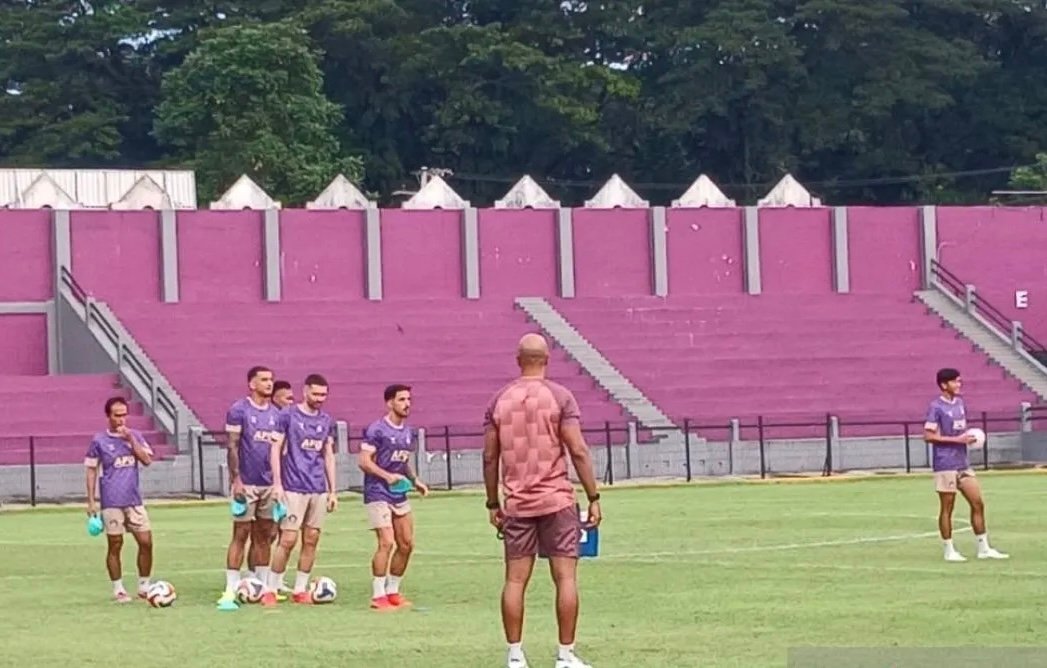 Persik Kediri Perketat Lini Pertahanan Jelang Laga Kontra Persijap Jepara