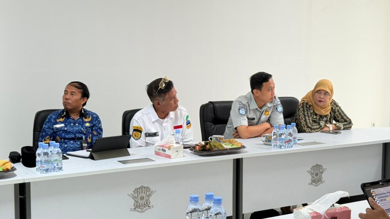 Dalam Upaya Menekan lakalantas : Jasa Raharja Cabang Mamuju Hadiri Rapat Forum Lalu Lintas dan Angkutan Jalan Provinsi Sulawesi Barat dan Kabupaten Jajaran