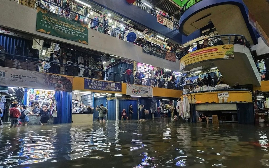 Banjir Rendam 55 RT dan 3 Ruas Jalan di Jakarta Barat dan Jakarta Selatan