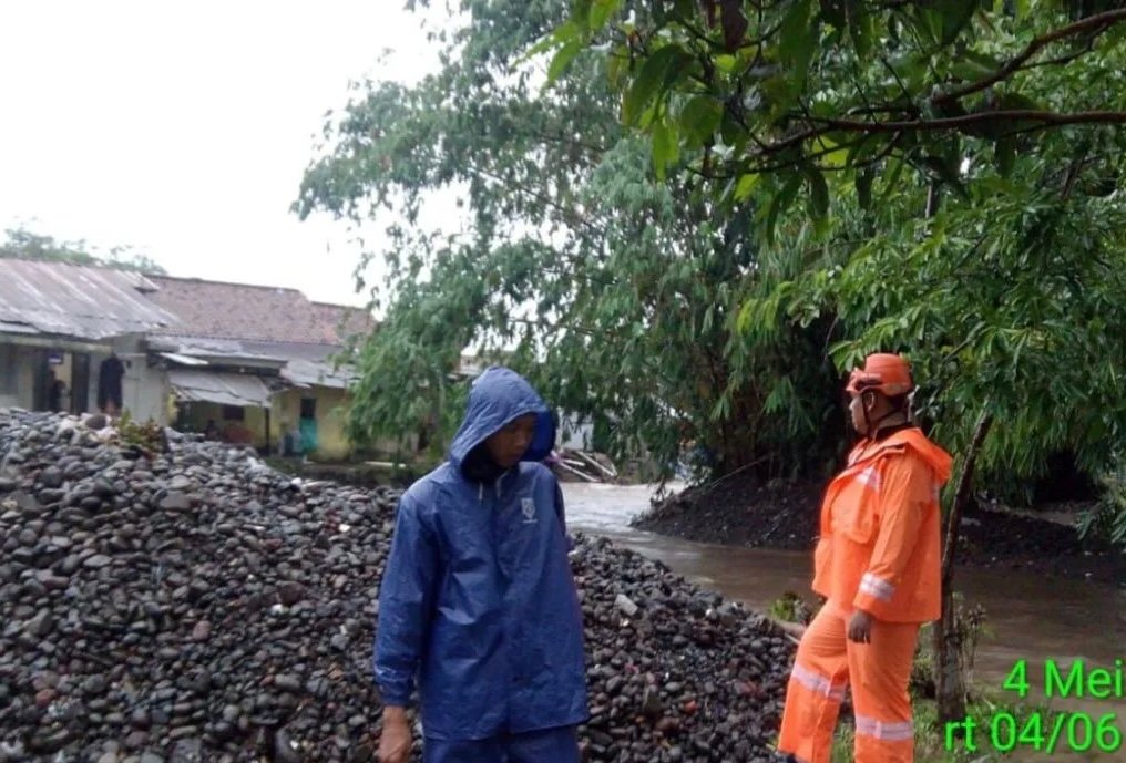 BPBD Bogor Catat 30 Rumah Warga di Ciomas Terdampak Banjir