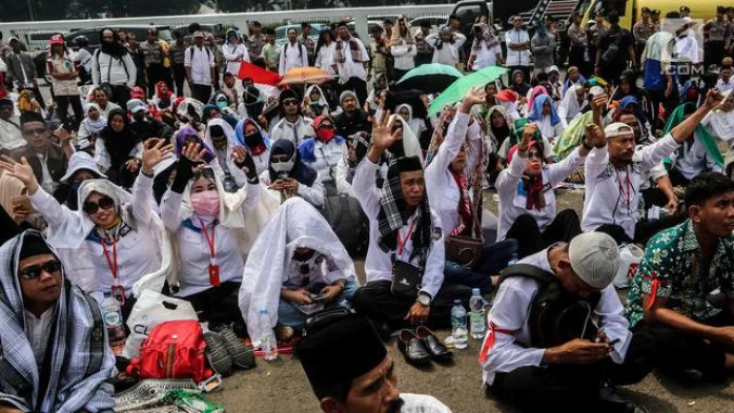 DPR Harap Guru Diangkat Jadi PNS, Bukan Lagi PPPK atau PPPK Paruh Waktu
