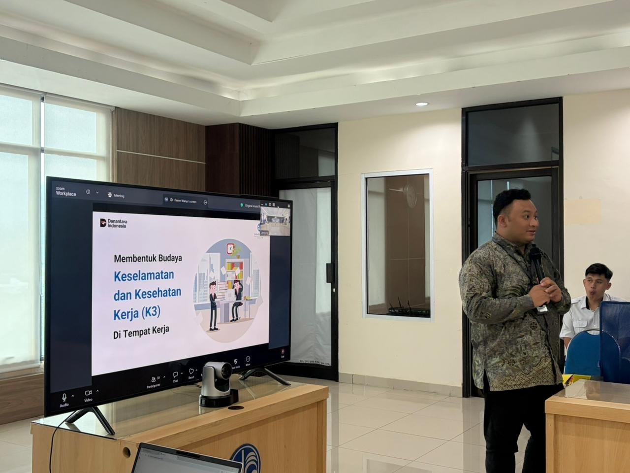 Jasa Raharja Lampung Perkuat Budaya Keselamatan Kerja melalui Sosialisasi SMK3, Pelatihan P3K dan Tanggap Darurat