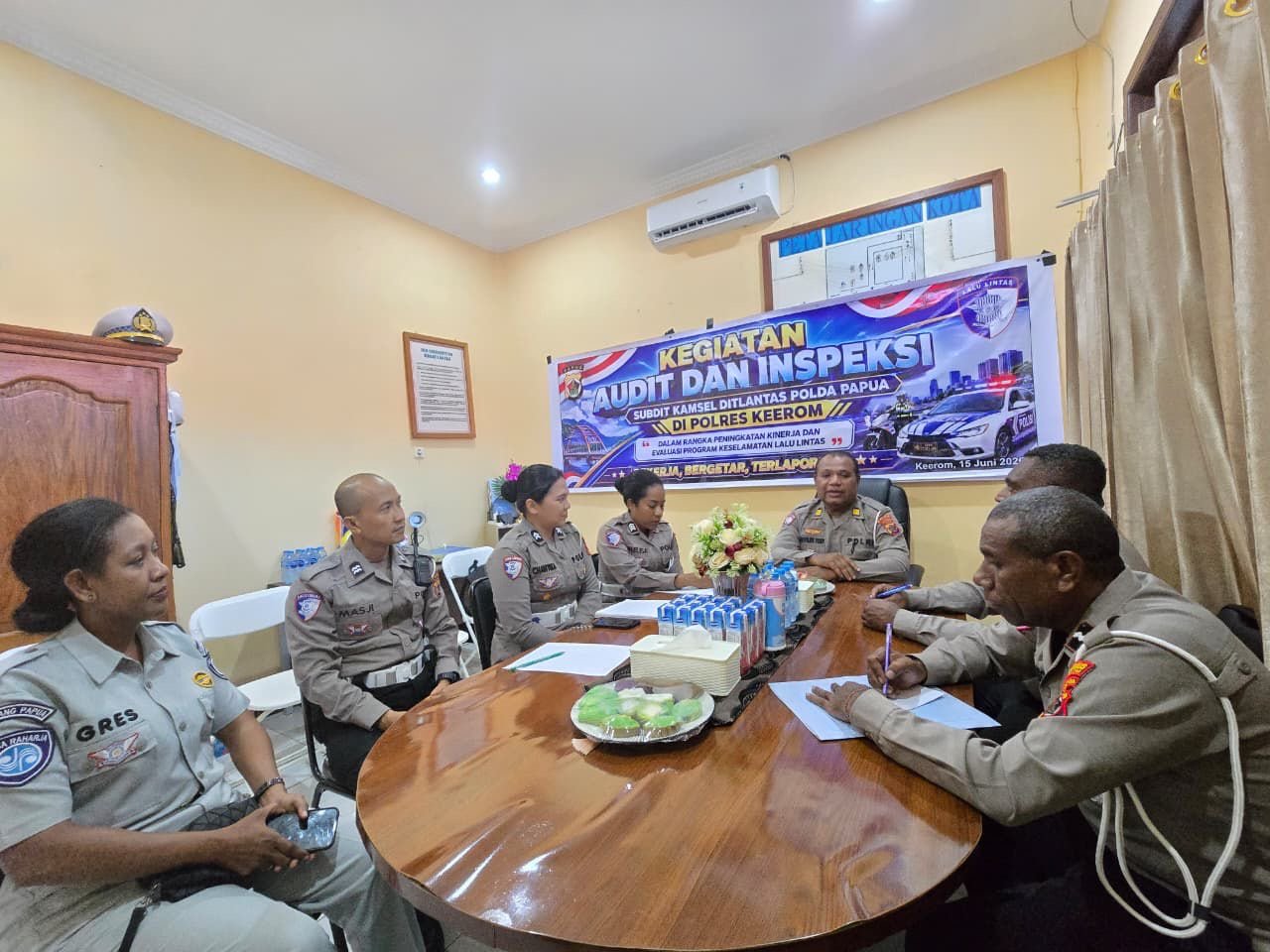 PT Jasa Raharja Kantor Wilayah Papua Hadiri Forum Komunikasi Keselamatan Berlalu Lintas dan Tinjau Titik Rawan Kecelakaan di Keerom, Perkuat Sinergi Cegah Kecelakaan