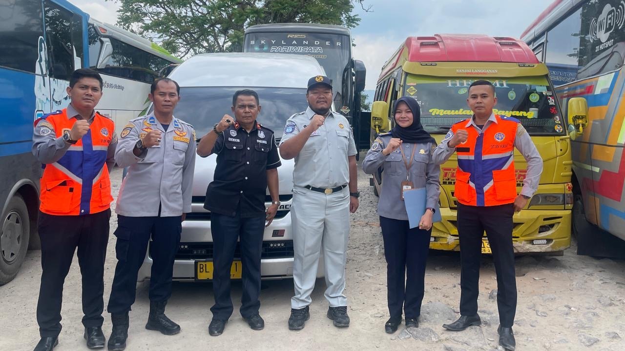 Jasa Raharja Sumbar Bersama Stakeholder Laksanakan Ramp Check Kendaraan Angkutan Umum di Bukittinggi