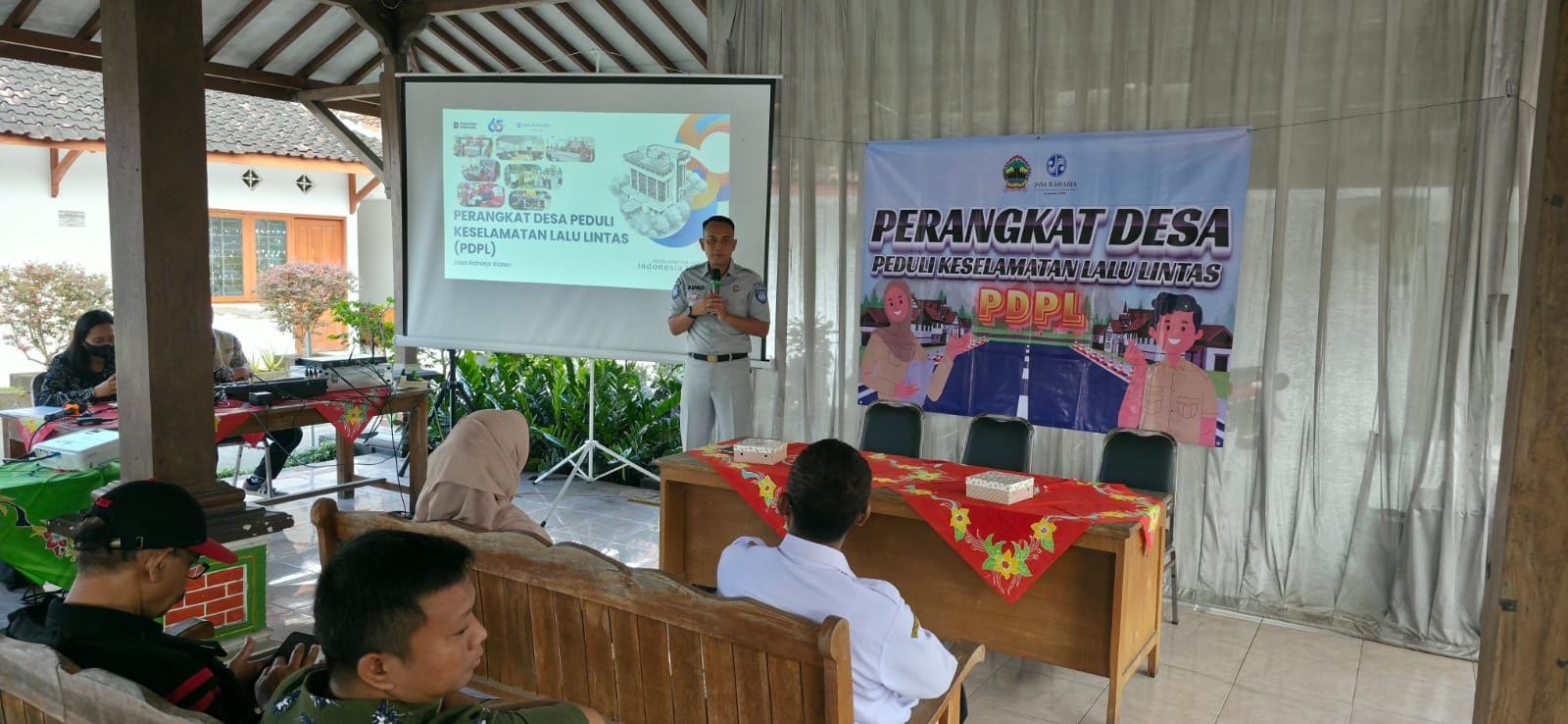 Jasa Raharja Klaten Tingkatkan Kesadaran Keselamatan melalui PDPL dan PPGD di Desa Taji Kecamatan Prambanan