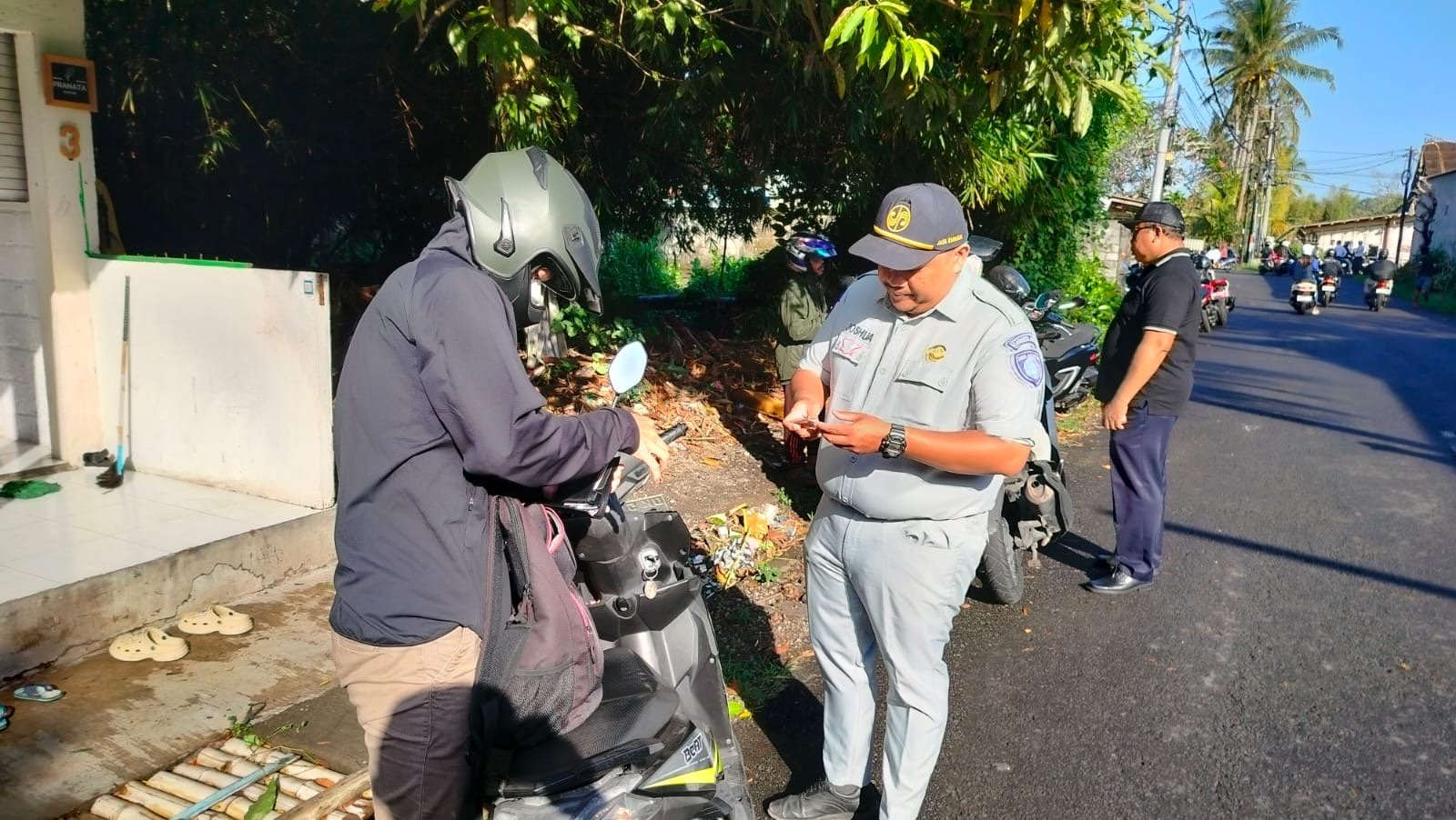 Pererat Kemitraan dengan Perum DAMRI, Jasa Raharja Bali Dorong Penguatan Perlindungan Penumpang