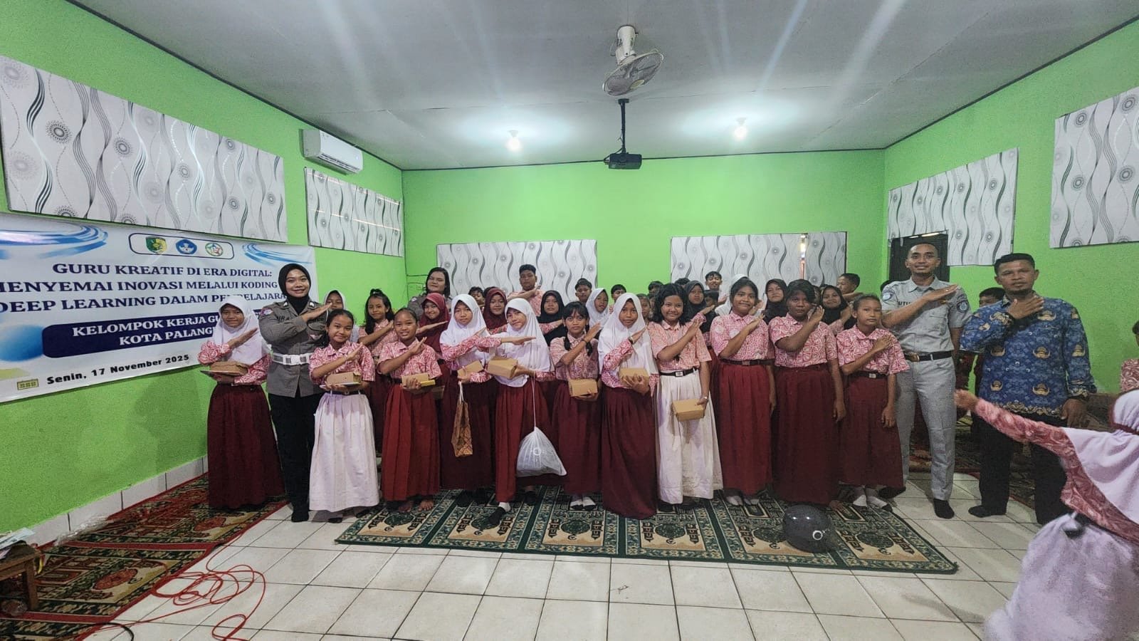 Jasa Raharja Kalteng Dukung Edukasi Keselamatan Berlalu Lintas Sejak Usia Dini di SD Negeri 1 Kalampangan