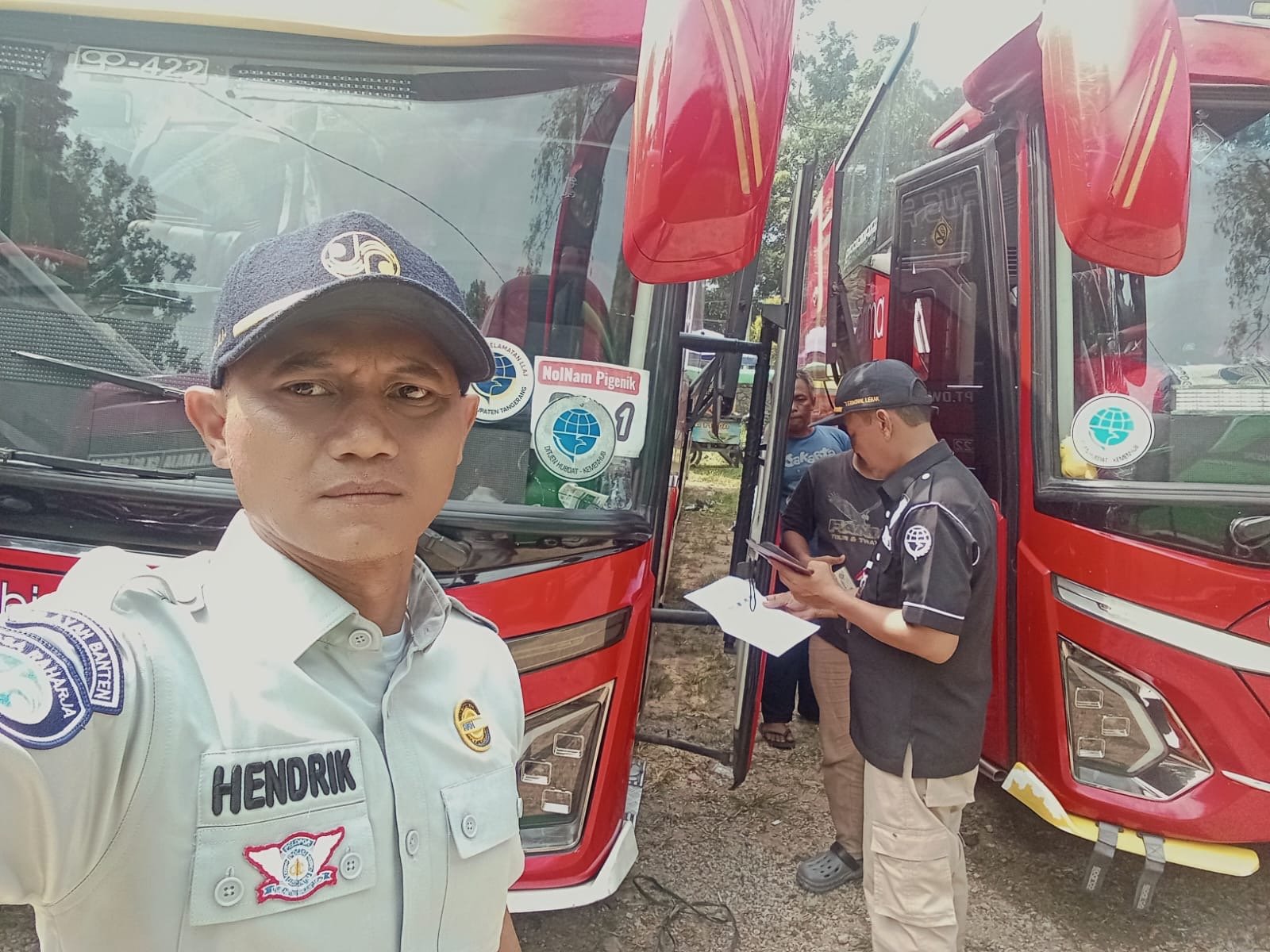 BPTD Kelas II Banten Gandeng Jasa Raharja Gelar Rampcheck Armada Bus di Kawasan Wisata Pantai Pasir Putih Carita Anyer