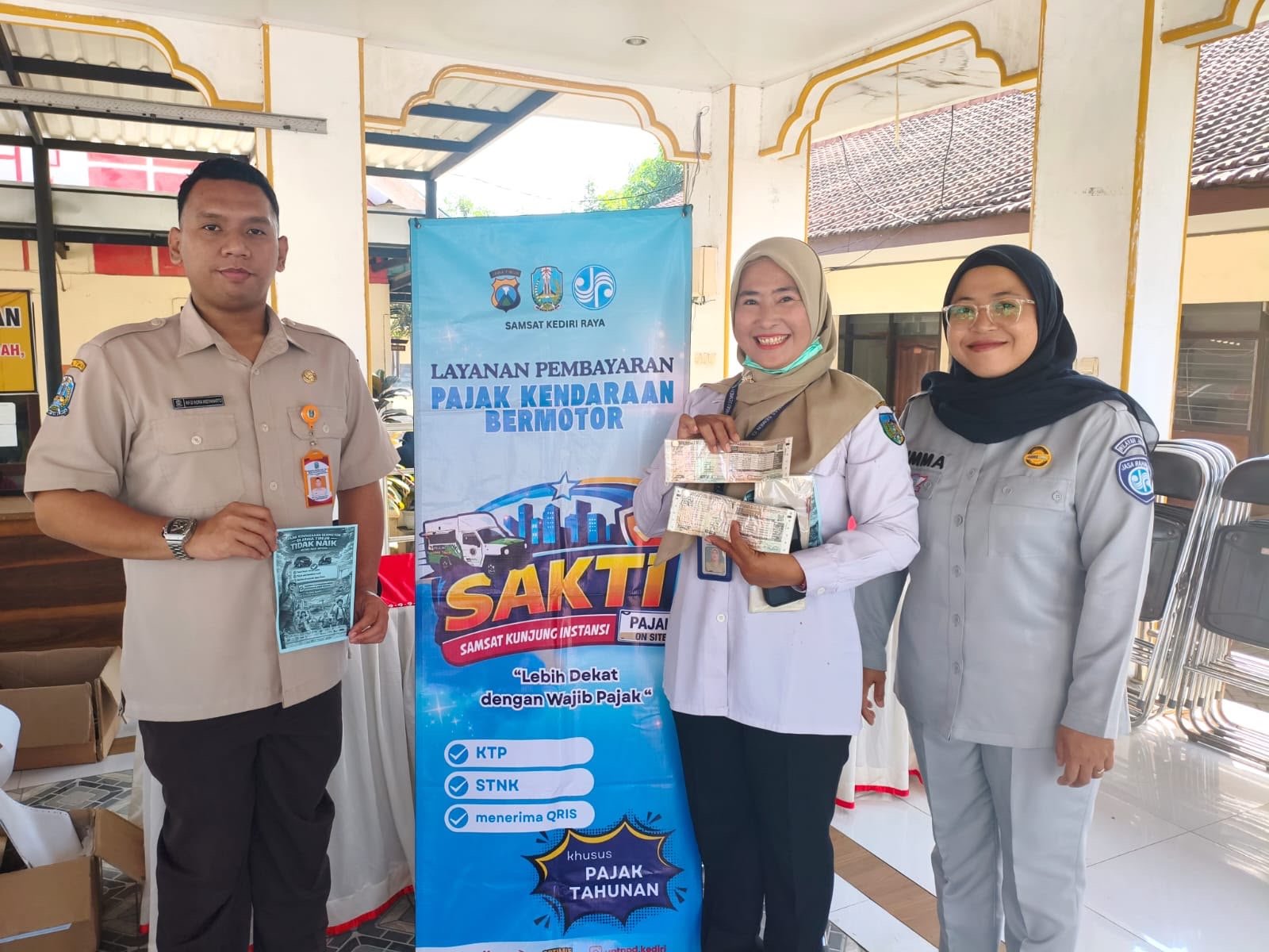 Tingkatkan Layanan Kepada Masyarakat, Samsat Kediri Kota Berikan Inovasi Samsat Kunjung Instansi