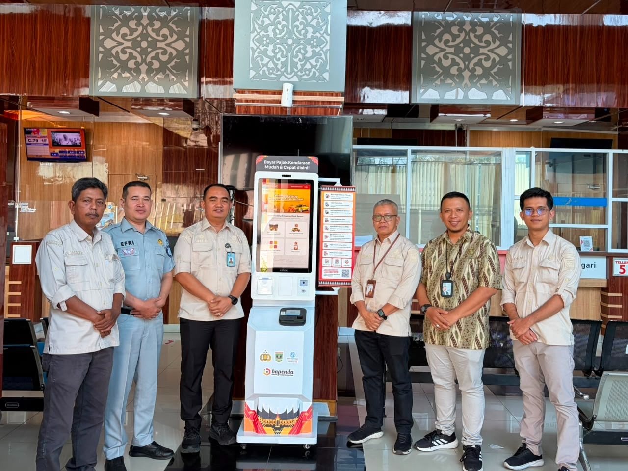 Tim Pembina Samsat Hadirkan Kiosk Pembayaran di Samsat Padang, Permudah Layanan PKB dan SWDKLLJ