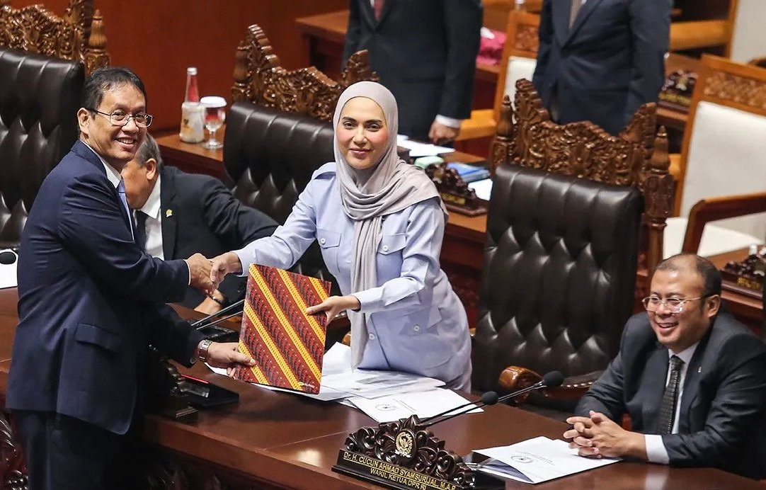 Di Depan DPR, Purbaya Pastikan Rasio Utang Indonesia Masih Aman