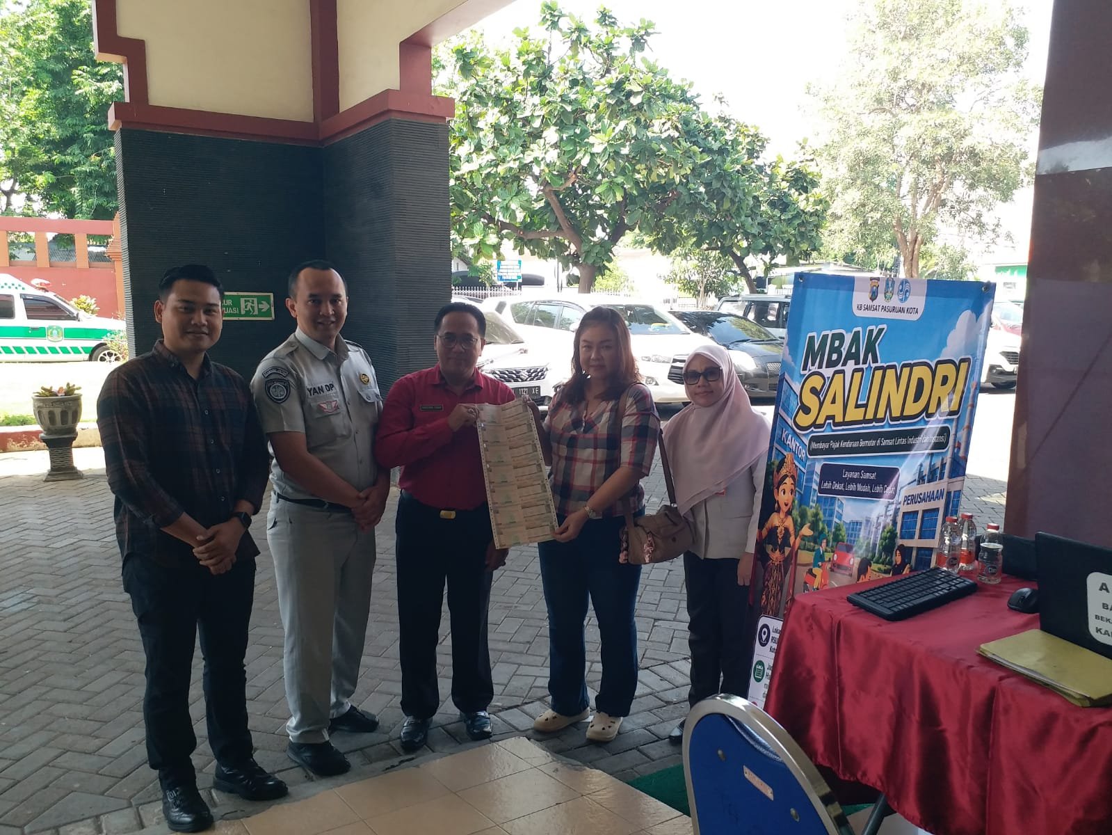 MBAK SALINDRI Hadir di RSUD dr. Soedarsono, Jasa Raharja dan Tim Pembina Samsat Permudah Layanan Pajak Kendaraan.