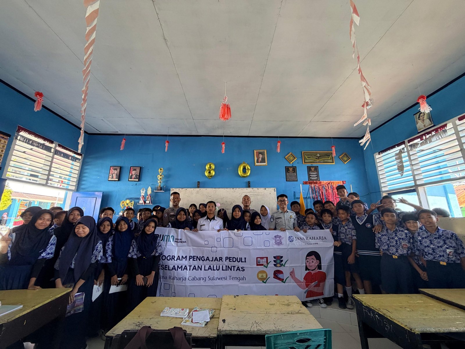 Bersama Satlantas Polres Touna, Jasa Raharja Sulawesi Tengah Edukasi Pentingya Tertib Berlalu Lintas di SMPN 1 Ampana Kota