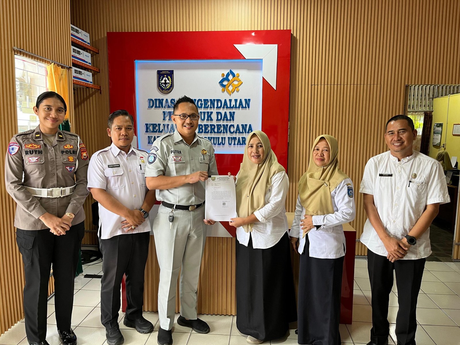 Jasa Raharja Bengkulu Utara Lakukan Kunjungan Silaturahmi dan Penyampaian Data Tunggakan Pajak Kendaraan ke Sejumlah Instansi
