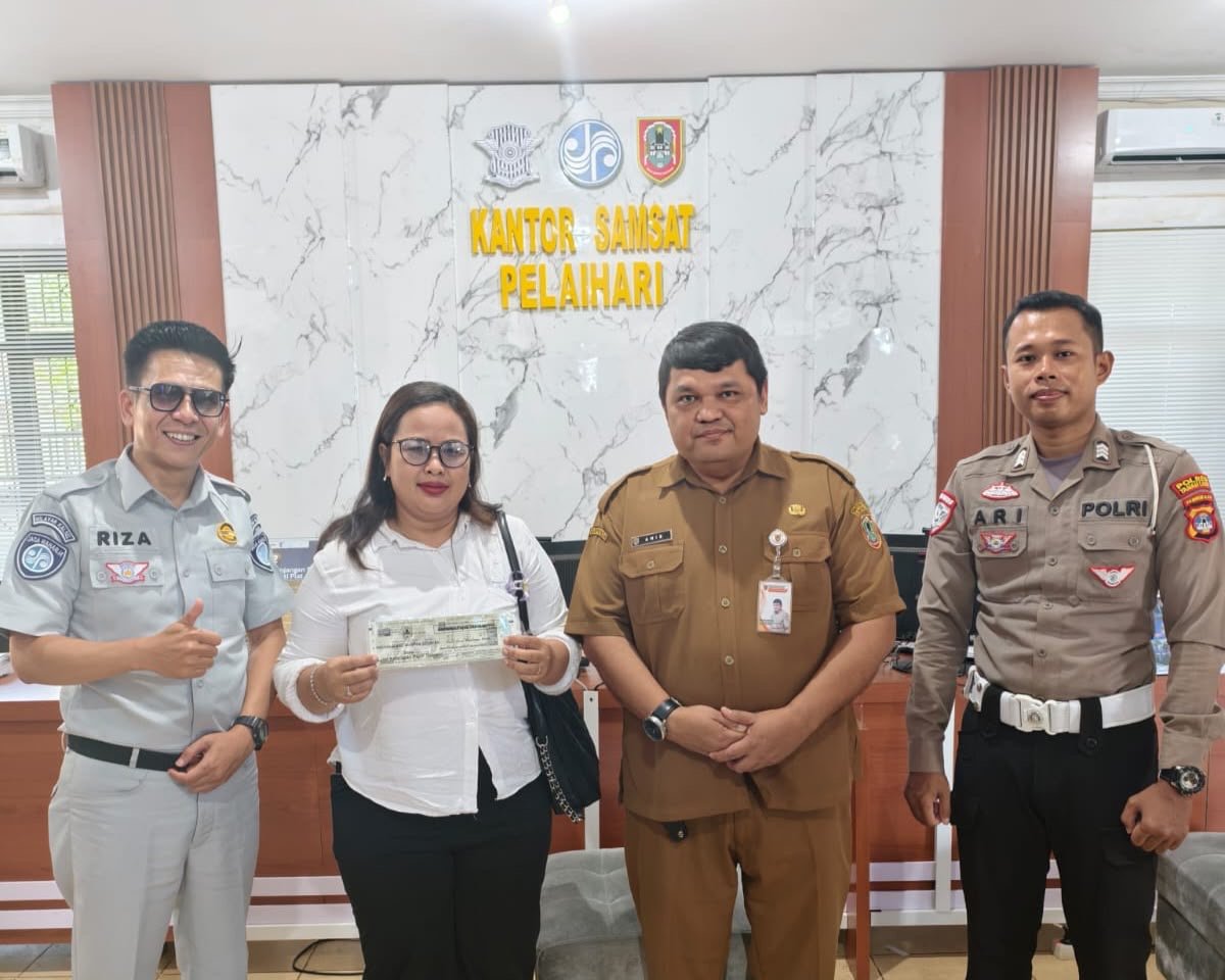 Permudah Administrasi Kendaraan Pascakecelakaan, Tim Pembina Samsat Banjarbaru Berikan Pendampingan