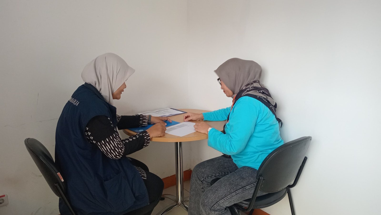 Optimalisasi Pendapatan PKB dan SWDKLLJ, Petugas Samsat Kota Tasikmalaya Laksanakan Program GASPOLL ke PT BTPN