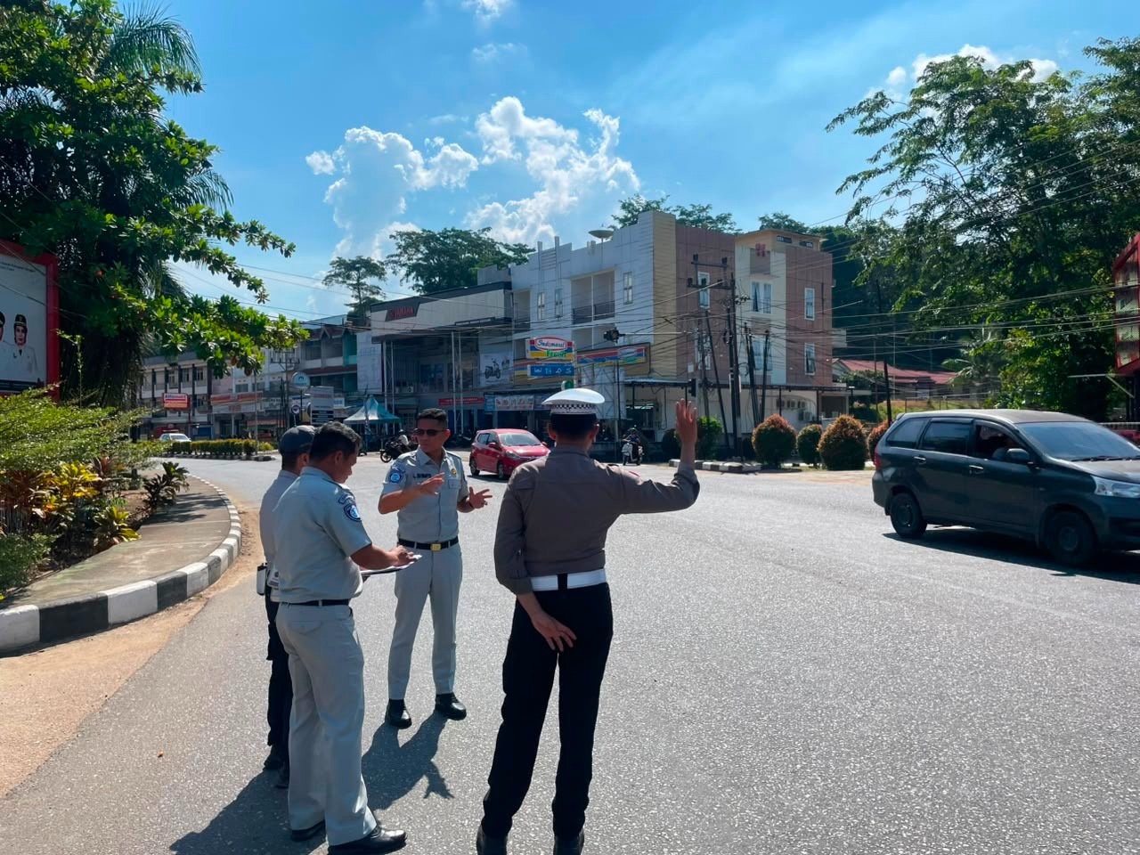 Cegah Kecelakaan, Jasa Raharja Sintang Bersama FKLL Survei Ruas Jalan Berisiko di Sanggau