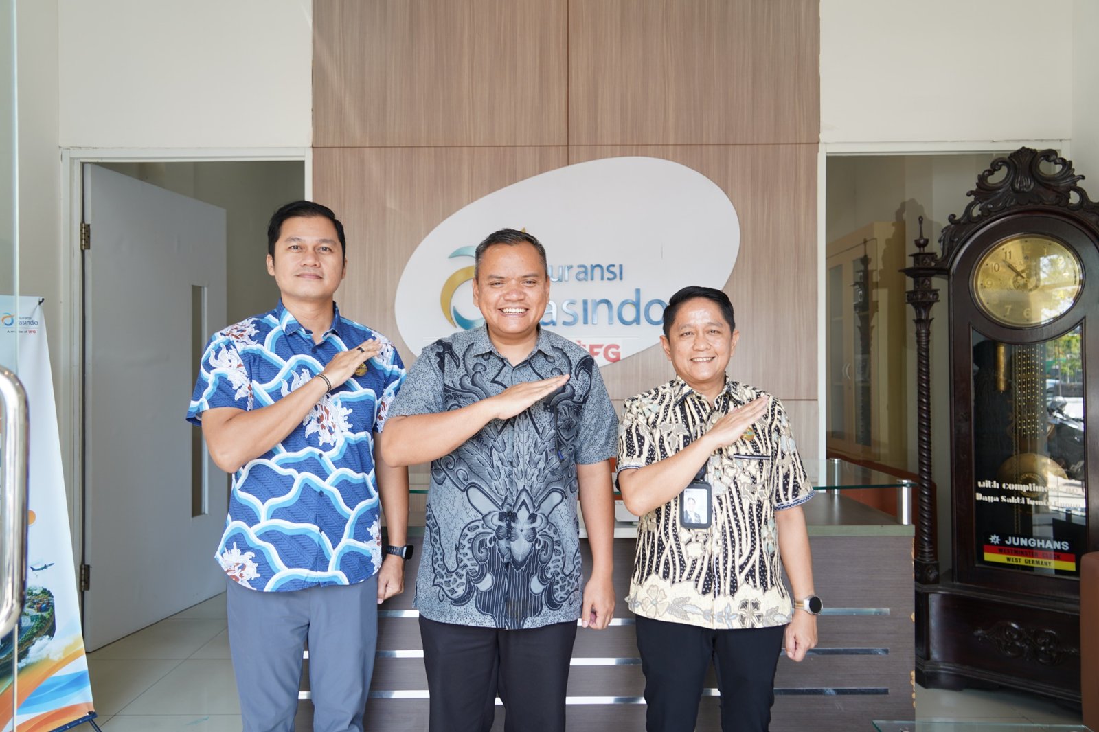 Kolaborasi untuk Pelayanan Prima, Jasa Raharja Kalsel dan Jasindo Perkuat Sinergi