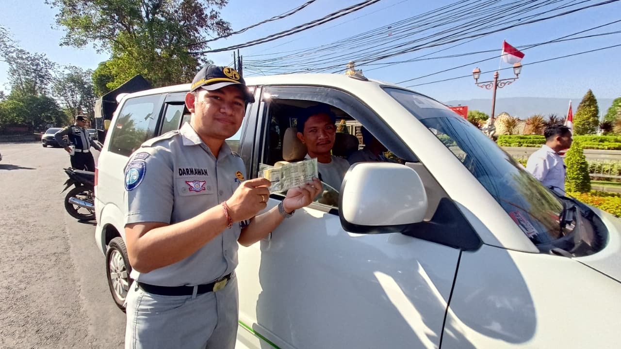 Ketika Tertib Kendaraan Jadi Langkah Awal Keselamatan, Jasa Raharja Turun Bersama Tim Pembina Samsat Buleleng
