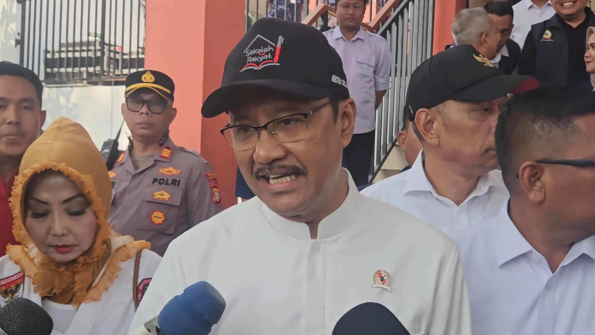 Mensos dan Seskab Resmikan Sekolah Rakyat Rintisan PPI Tangerang